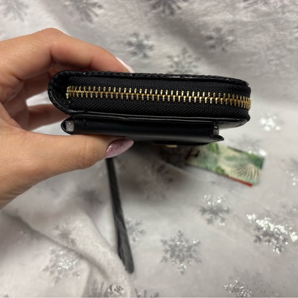 Badgley Mischka Long Wallet with Phone Pocket Wristlet Black- MSRP $59 NWT - Picture 6 of 8
